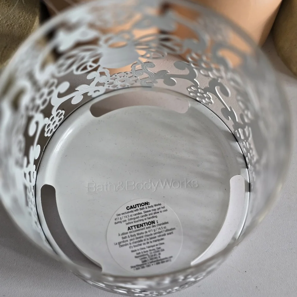 Elegant Bee 3 Wick candle holder by Bath & Body Works - Picture 3 of 7